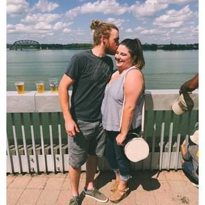 Meet your Posher, Hillary